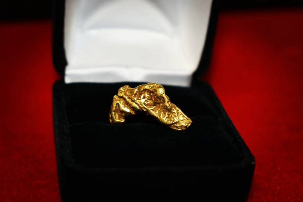 raw gold nugget 