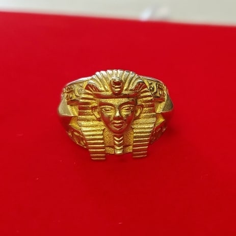 Scam alert! There is a scam of fake gold going around nationally with these fake gold rings, necklaces and even watches. 